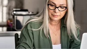 Uniformation lance une enquête sur l'emploi des séniors dans la Cohésion sociale